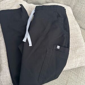 Figs XS P black scrub bottoms yola